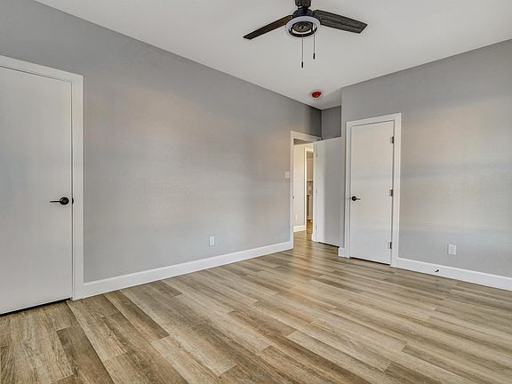 5th image of 407 Wilson Blvd