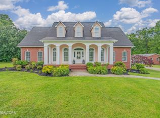 255 Cumberland Mountain Dr, Sunbright, TN 37872