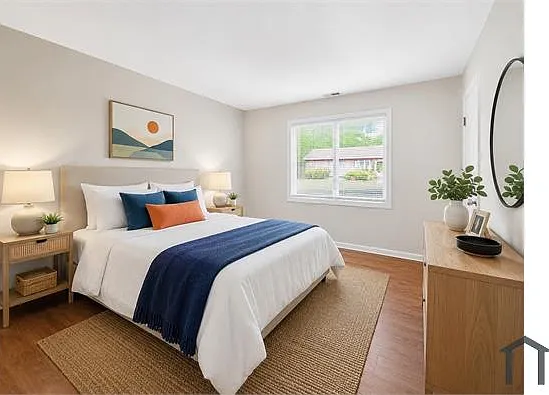3 bed, 972 sqft, $1,749 — Photo 4