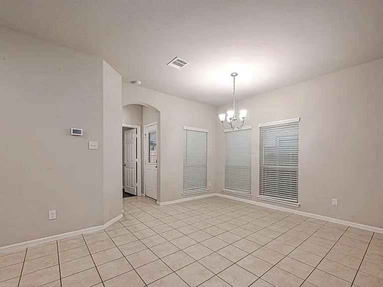 6409 Hollock Meadows Ln — Photo 5
