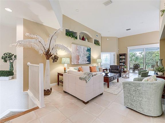 5th image of 10402 Autumn Breeze DR #202