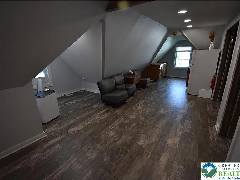201 Cattell St #5 — Photo 3