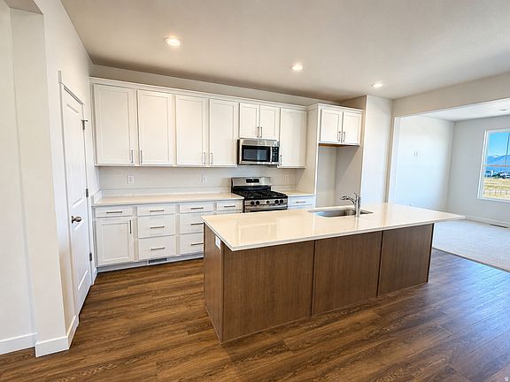 2nd image of 11758 S Flying Fish Dr #605