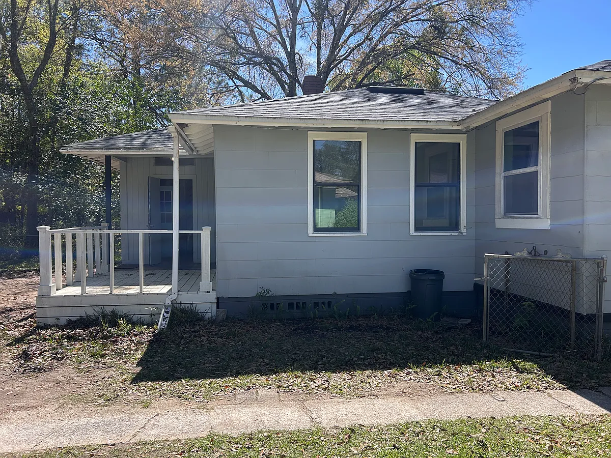 Building Photo - 5565 Minosa Cir E