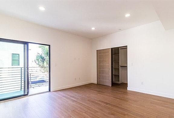 5th image of 5828 Craner Ave