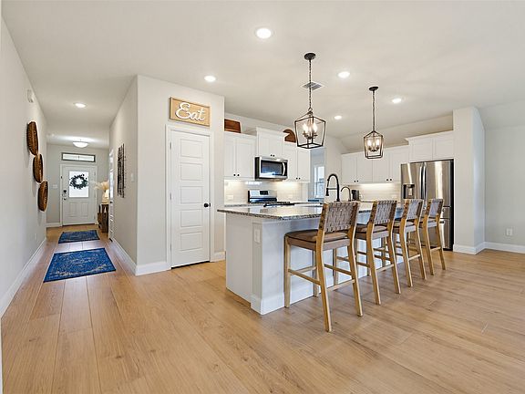 4th image of 483 Crystal Clear Ln