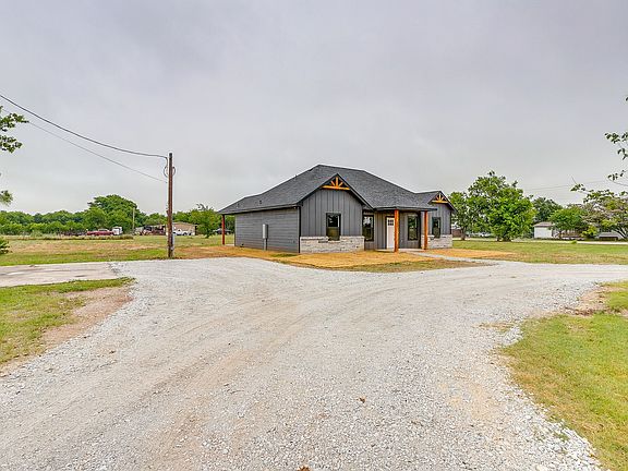 2nd image of 7904 County Road 915