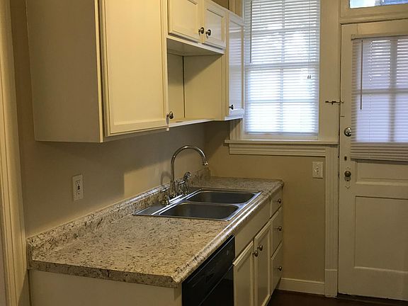 3rd image of 3328 W Grace St APT 1