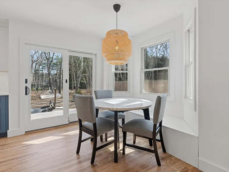 502 Springs Fireplace Rd — Photo 5