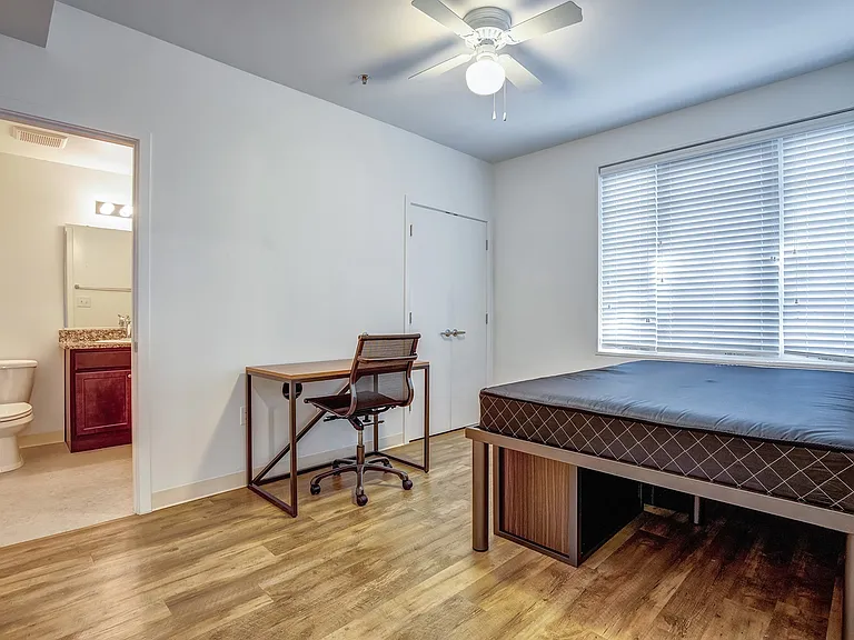61 Vandy — Photo 20