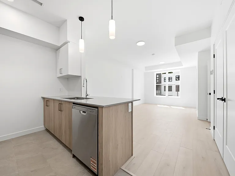 31 Mill St #12 — Photo 5