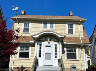 3359 Tullamore Rd, Cleveland Heights, OH 44118