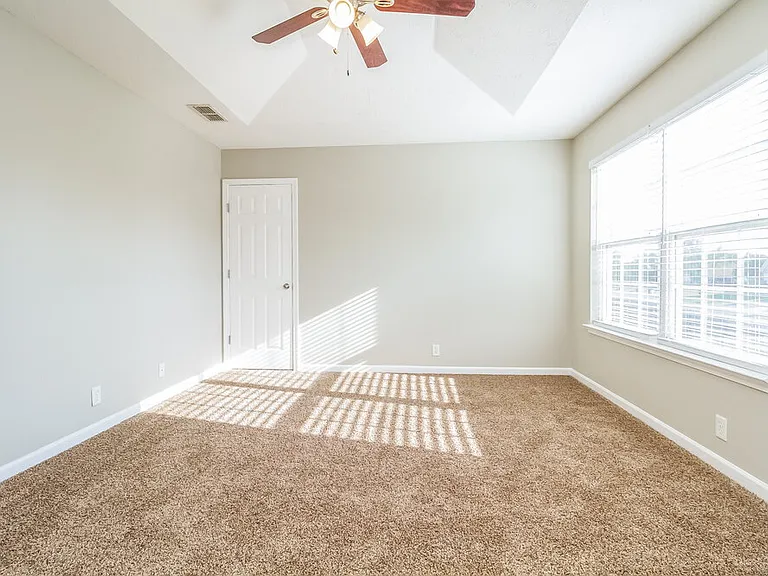 360 Davids Way — Photo 10
