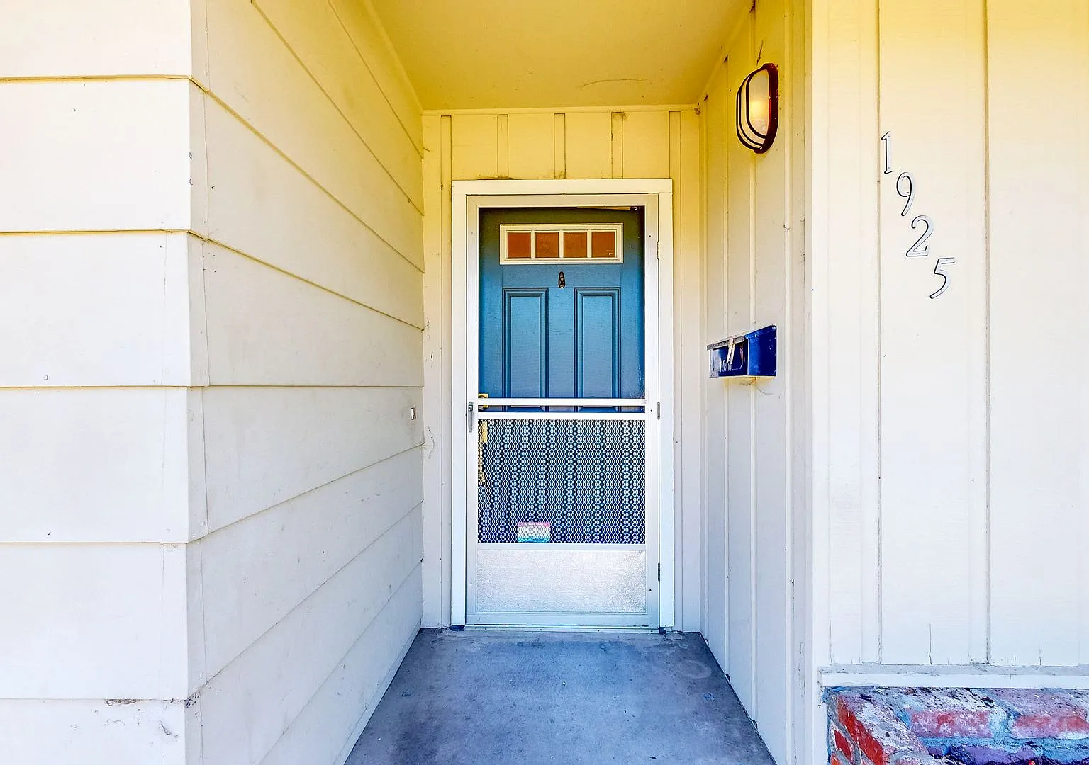 Bennett Valley! Bright and Newly Refurbished Three bedroom Two bathroom Single Family — Photo 4