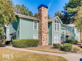 2007 Canyon Point Cir, Roswell, GA 30076