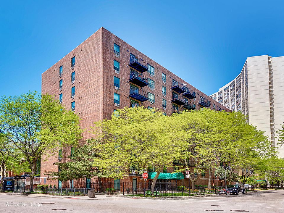 1st image of 3900 N Pine Grove Ave APT 408