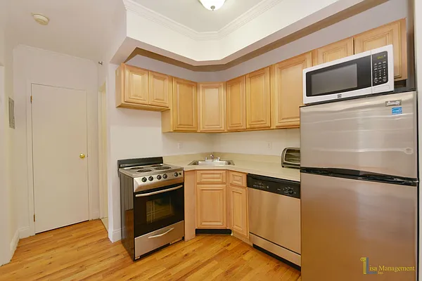 Rented by Lisa Management Inc | media 30