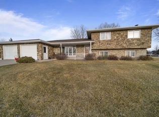 10411 2nd Ave, Kearney, NE 68847