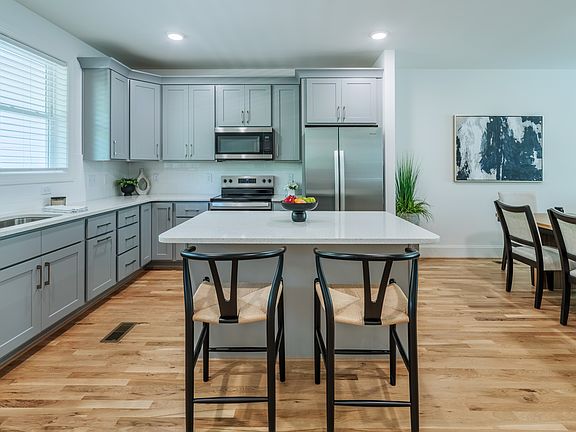 4th image of 3809 Sperry Land Ct #1