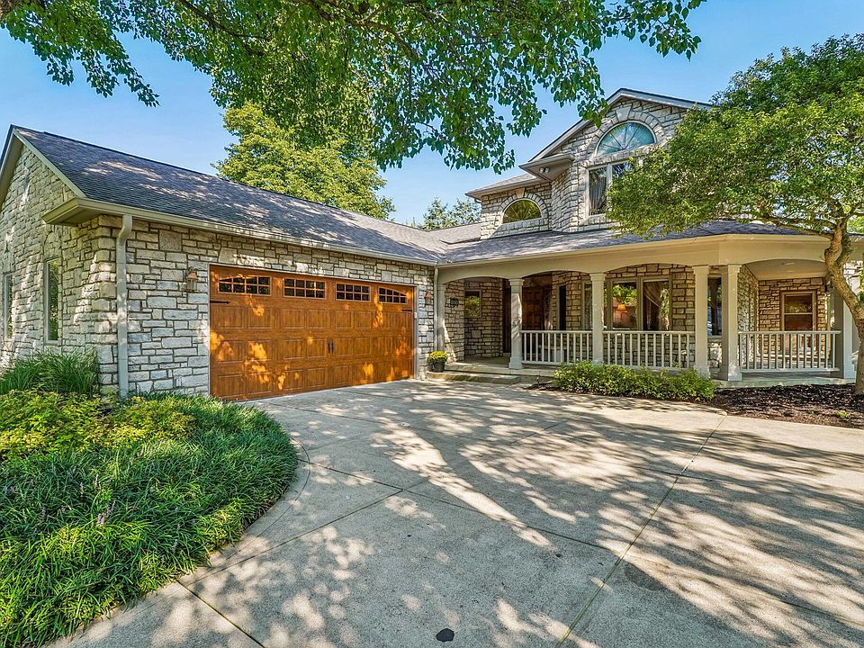 1st image of 3050 Waterford Dr