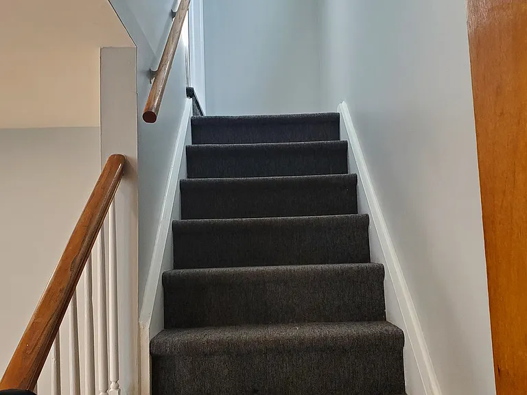 527 Oak St — Photo 9