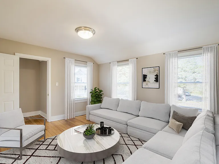 Redbank Village — Photo 1