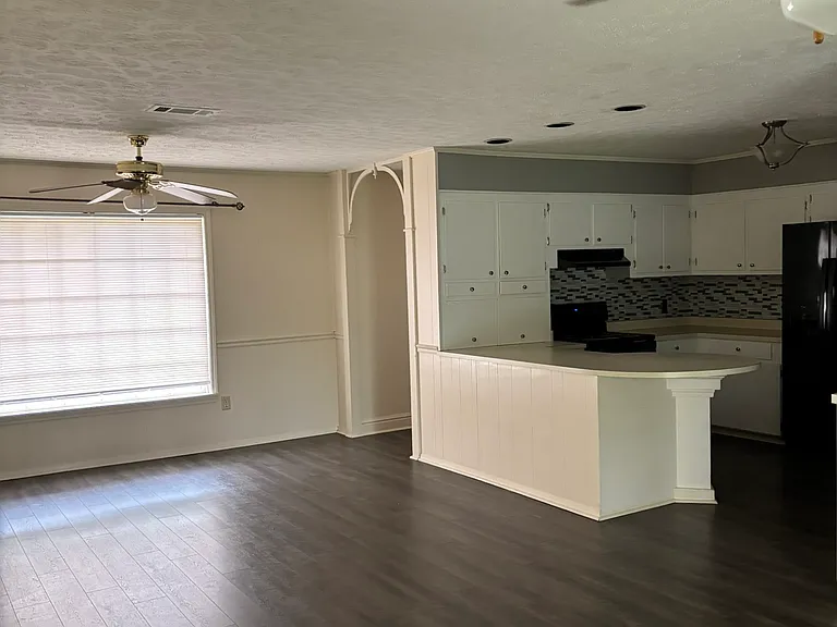 702 39th Ct E — Photo 10