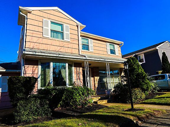 4th image of 427 N Clermont Ave