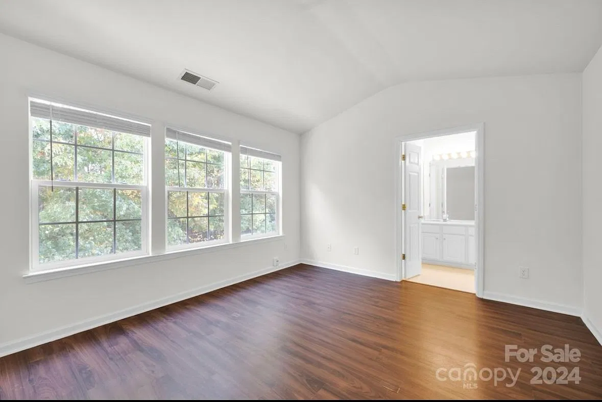 6650 Rothchild Dr — Photo 3