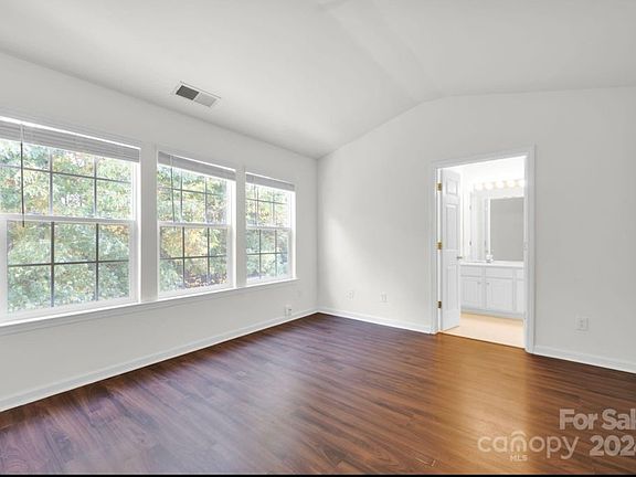3rd image of 6650 Rothchild Dr