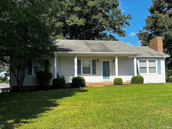 513 Darrell Ln, Hurt, VA 24563