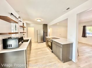 602 W Beech St, Fallbrook, CA 92028