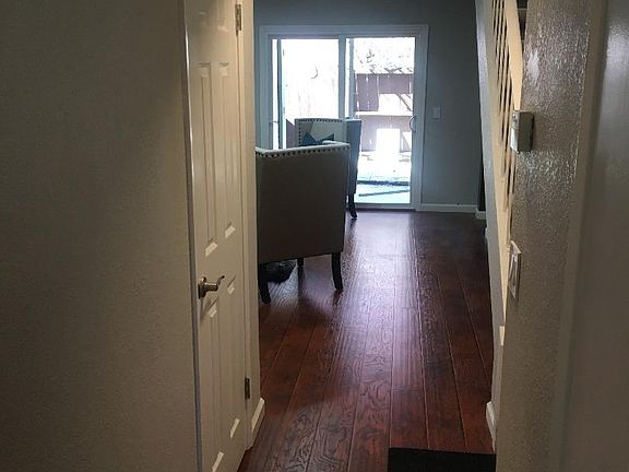 4th image of 958 Bellhurst Ave