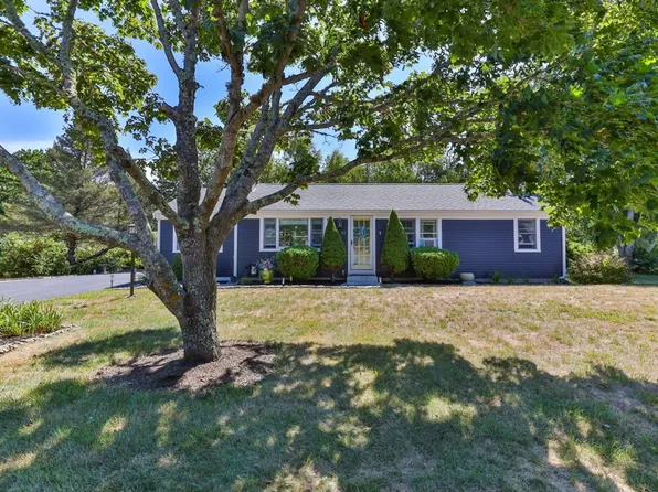 61 Branch Ter, Barnstable, MA 02630