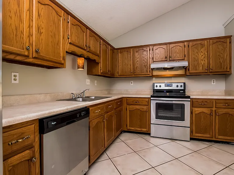 10378 Yates Dr — Photo 4