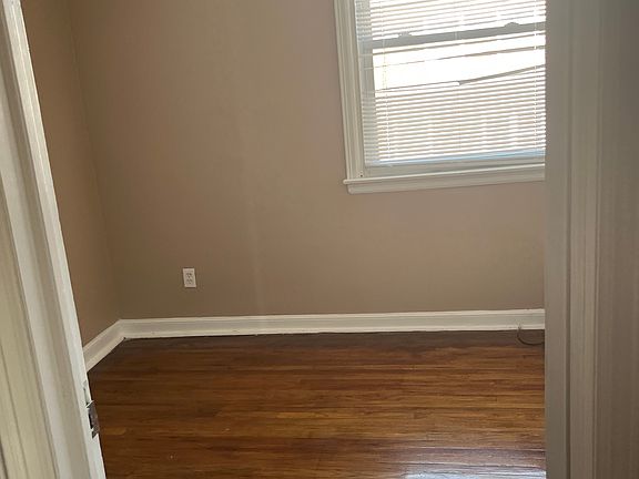 4th image of 4252 J St