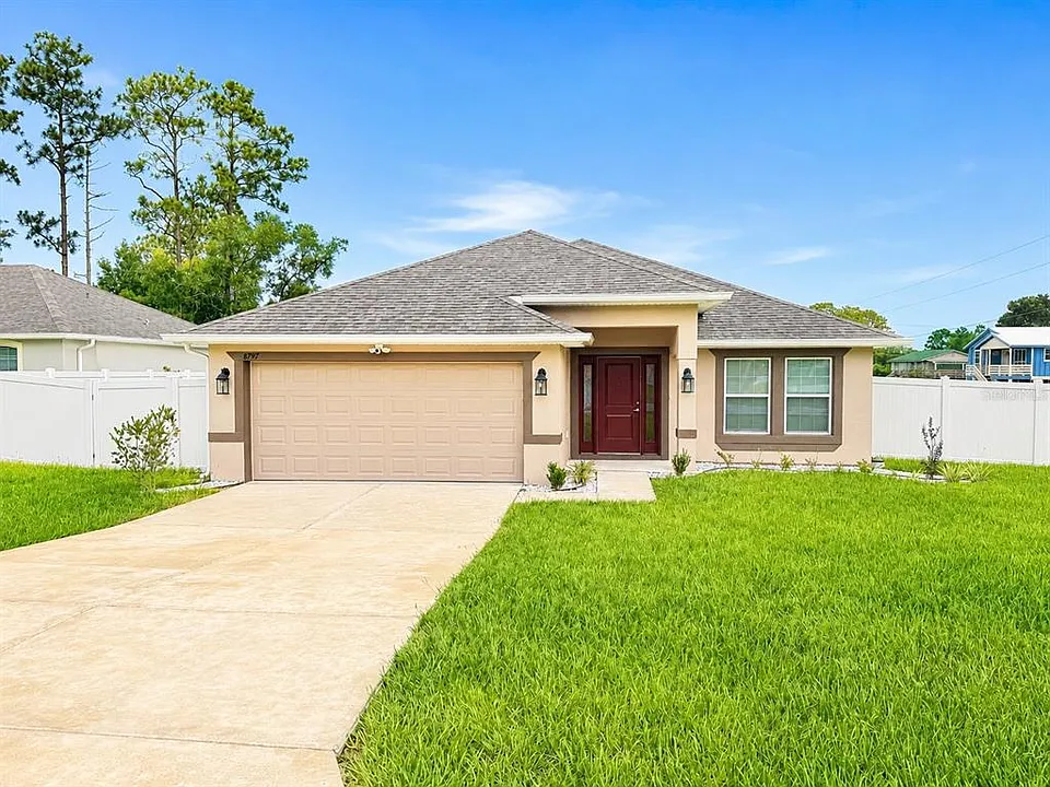 8797 SE 161st Pl