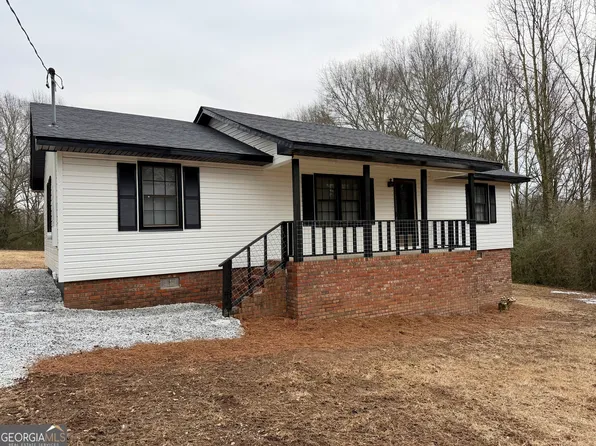 82 Hubbard St, Bowersville, GA 30516