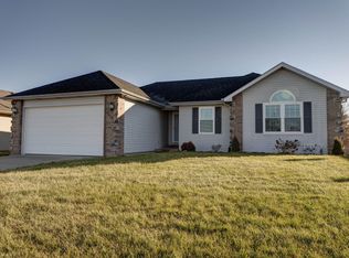 5220 S Tanager Ave, Battlefield, MO 65619
