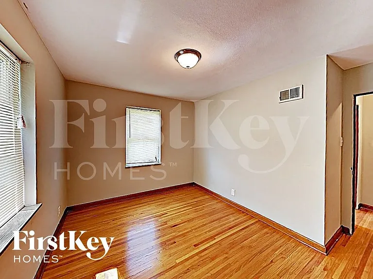 11251 Old Halls Ferry Rd — Photo 9