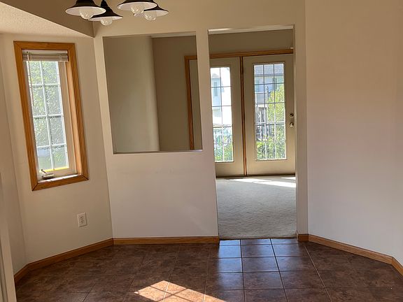 4th image of 7865 Marilyn Dr