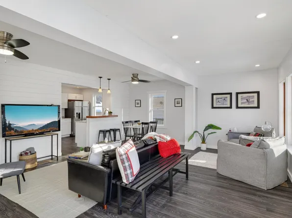 1935 Fremont Ave E, Saint Paul, MN 55119