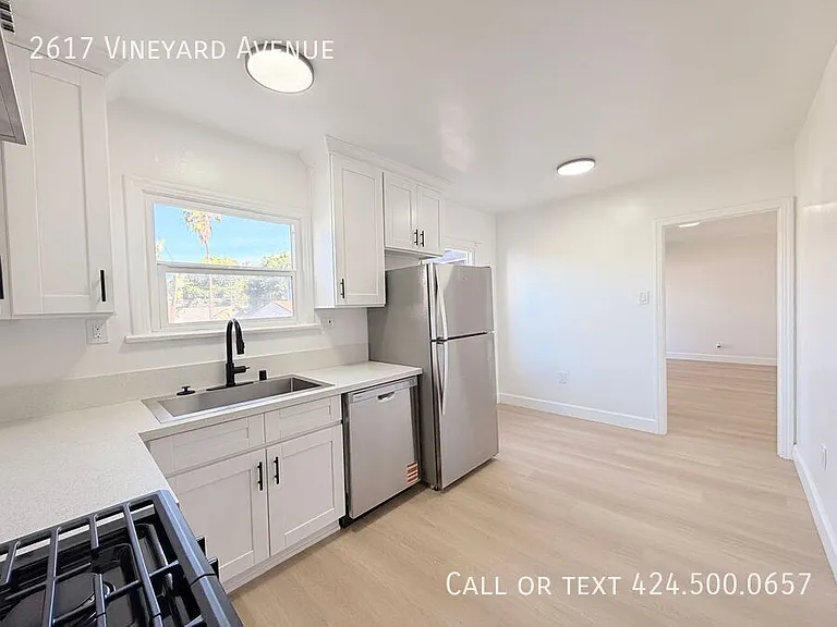 2617 Vineyard Ave — Photo 8