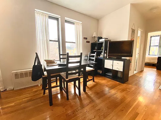 Rented by Waverly Realty Associates | media 2