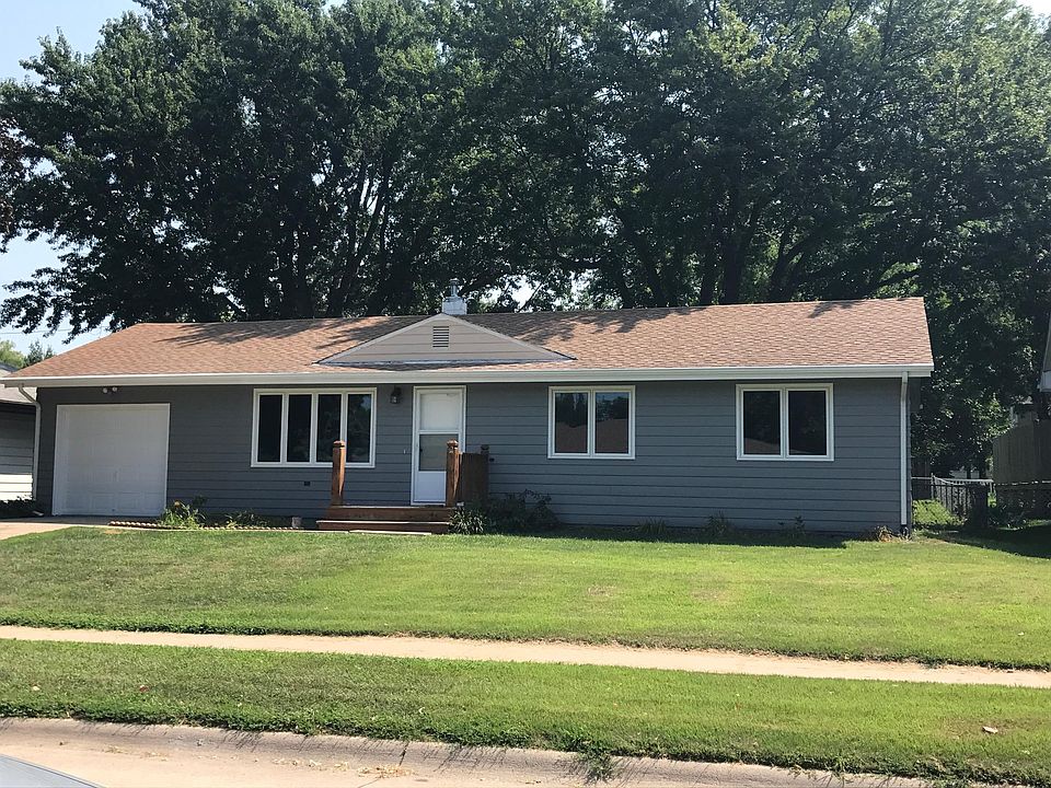 1st image of 211 Wesgaye St