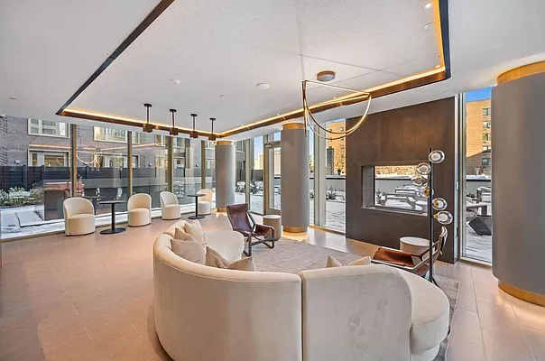 Rented by EXR | media 28