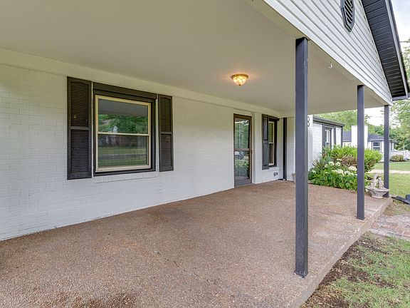 3rd image of 608 Tuckahoe Dr