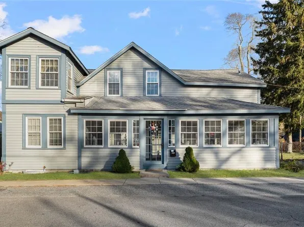 178 Manning St, Warwick, RI 02889