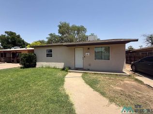 902 1/2 W Runyan Ave, Artesia, NM 88210