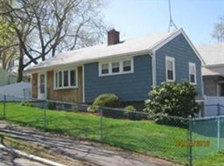 12 Border St, Quincy, MA 02171